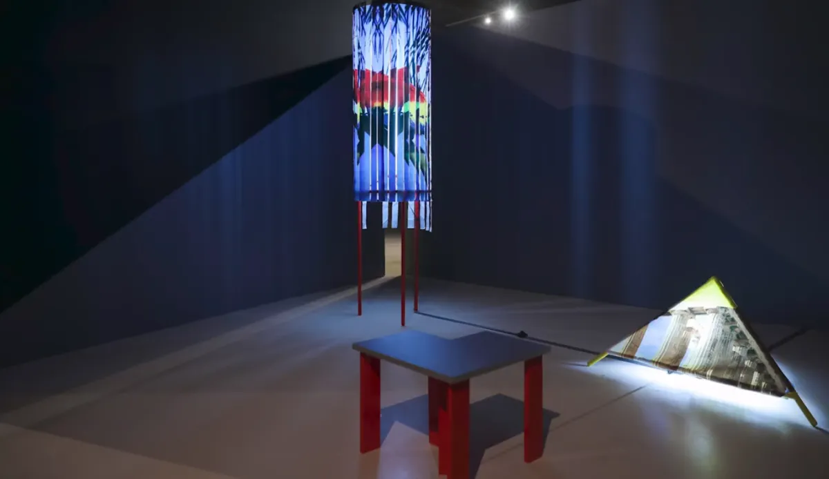 أعمال فنية للفنانة نبوتشي - الصورة من حساب بينالي الدرعية الرسمي على تويتر