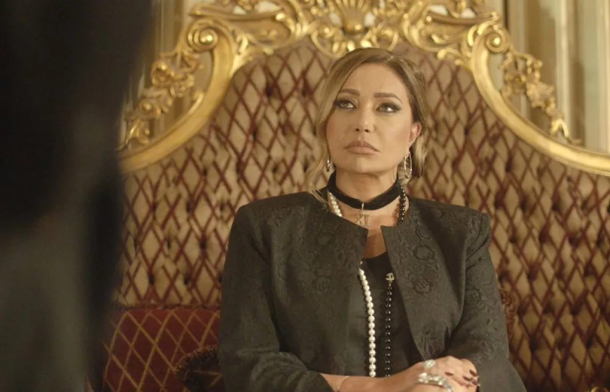 ليلى علوي في مسلسل منورة بأهلها - الصورة من المسؤول الإعلامي لمجموعة mbc 