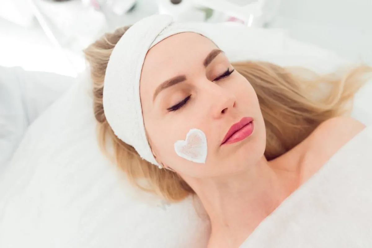 لا تهملي ترطيب البشرة