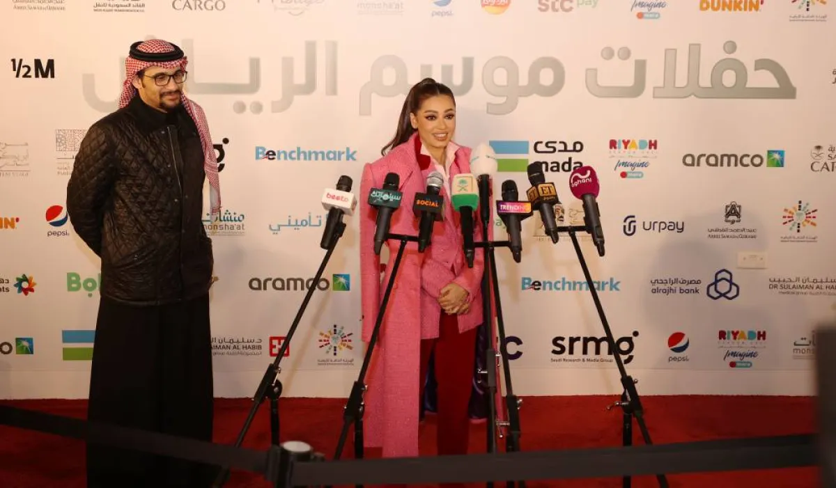 الفنانة رحمة رياض - تصوير صالح الغنام 