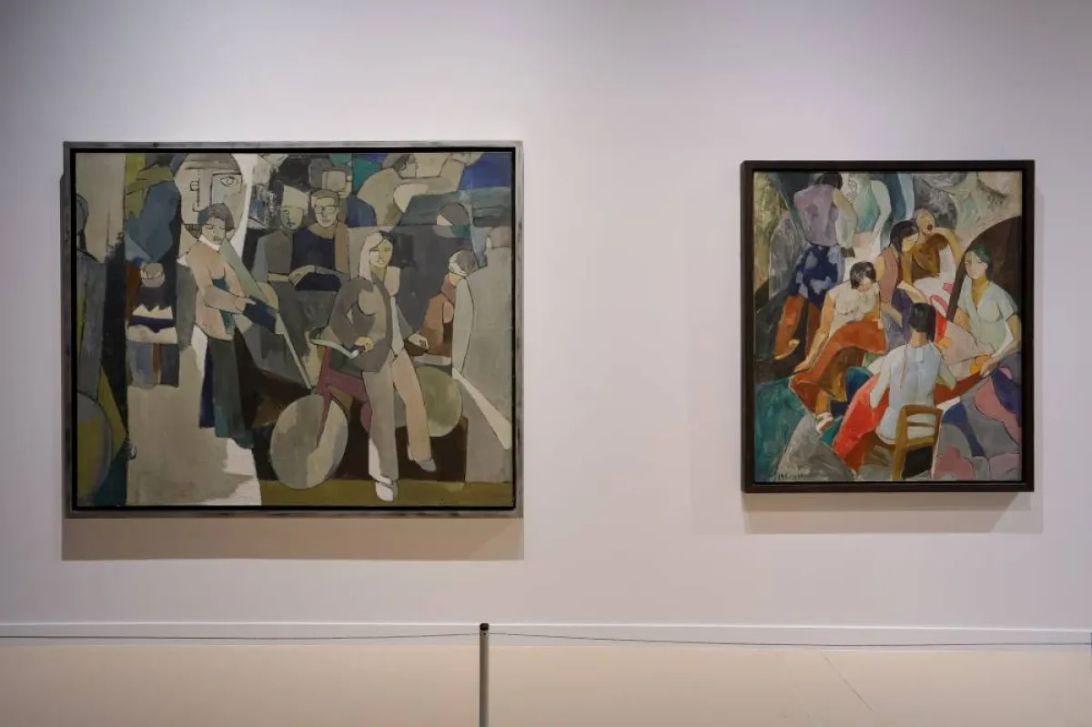 لوحات فنية بتوقيع آسيوي داخل بينالي - الصورة من حساب الدرعية الرسمي على تويتر