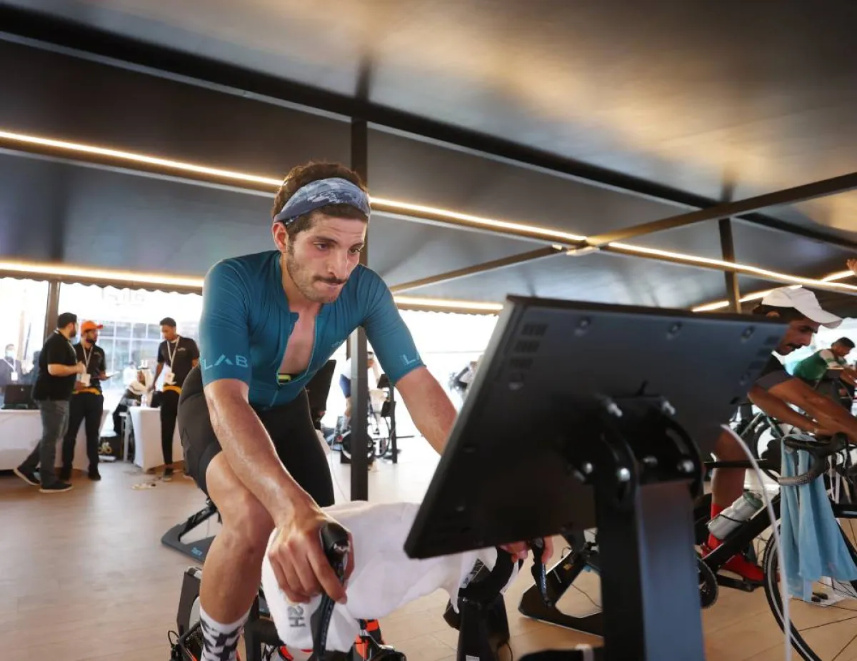 وهو عبارة عن سباق دراجات داخلي