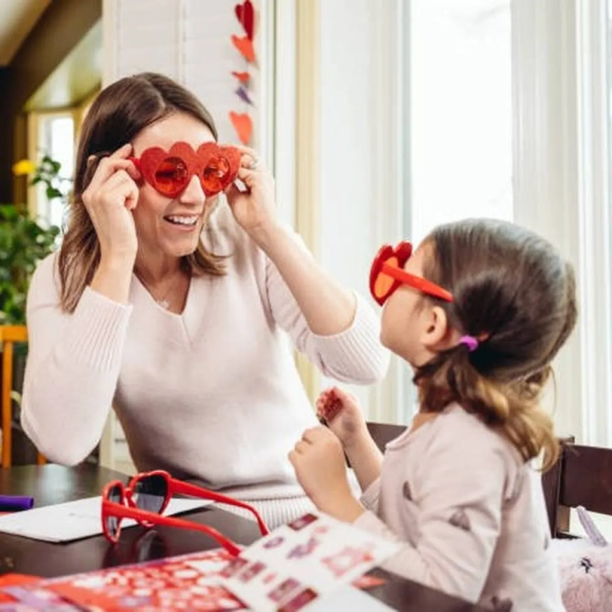 صورة لأم مع طفلتها