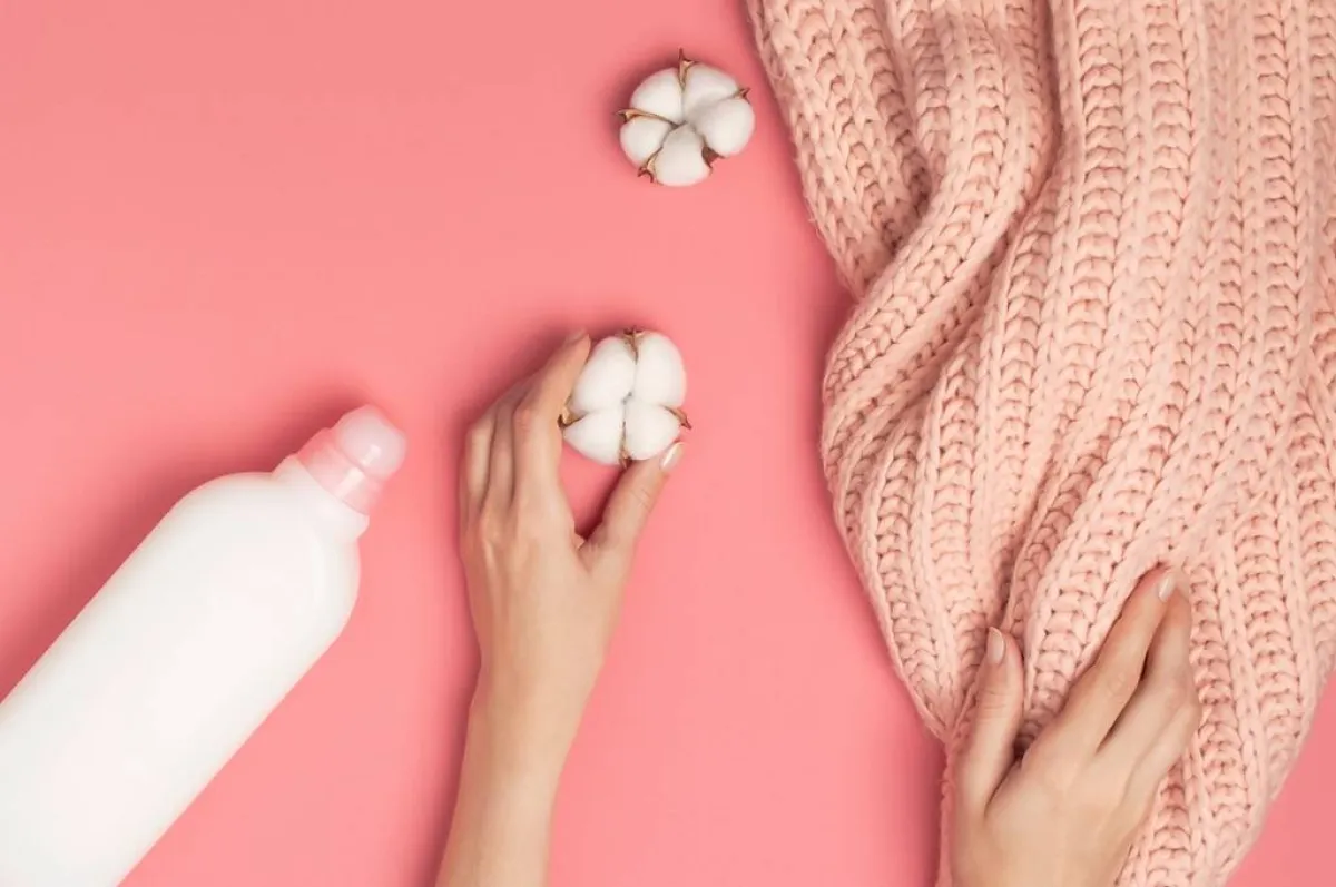 طرق متبعة في تنظيف الملابس الصوف من البقع المختلفة