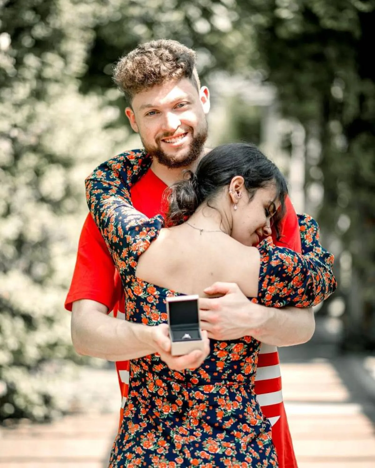 نور عمرو دياب تحتفل مع خطيبها كيران بخاتم الزواج وقرب الاستعدادات لحفل الزفاف - الصورة من حساب نور على انستغرام