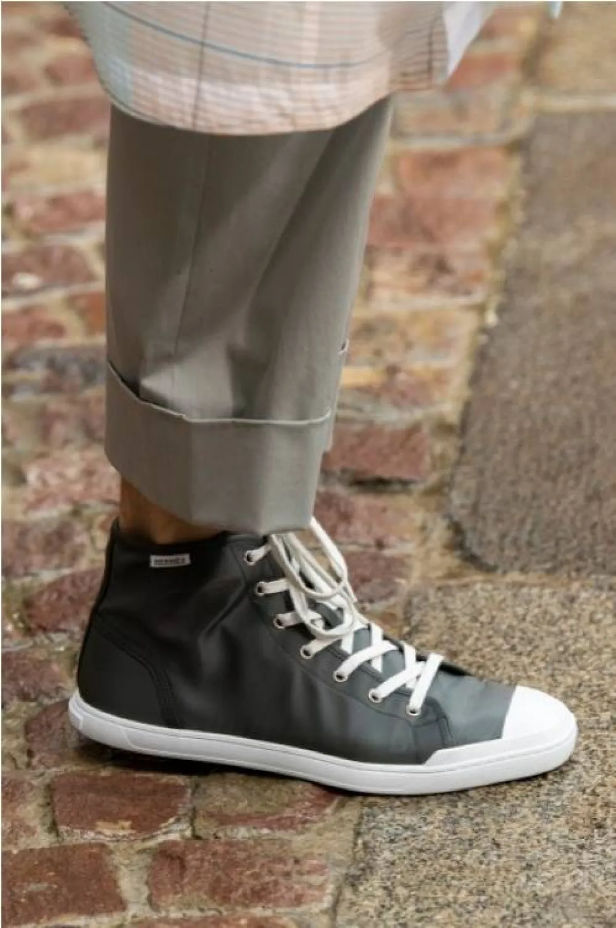 حذاء باللون الأسود من هيرمس  Hermes