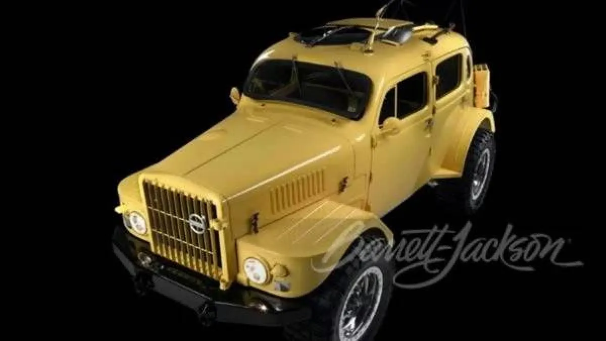 أغرب سيارة من فولفو للبيع في مزاد علني