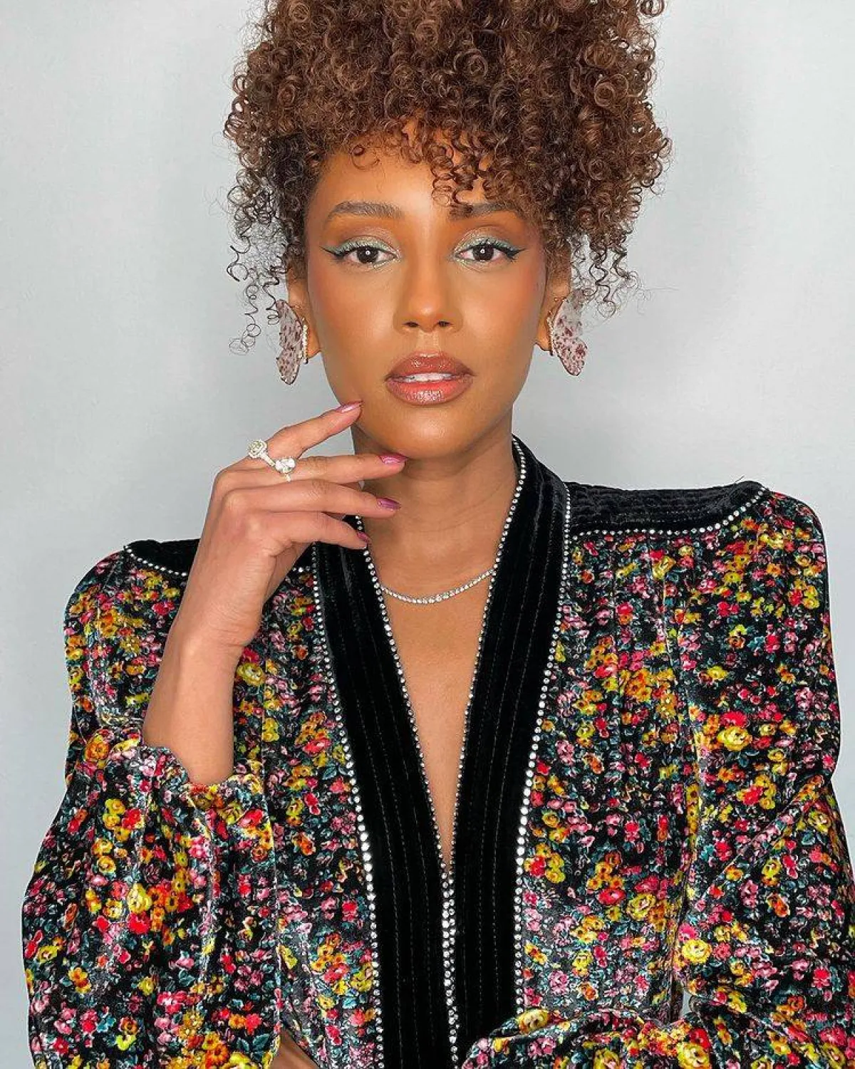 أقراط Taís Araújo-الصورة من حساب النجمة على انستغرام