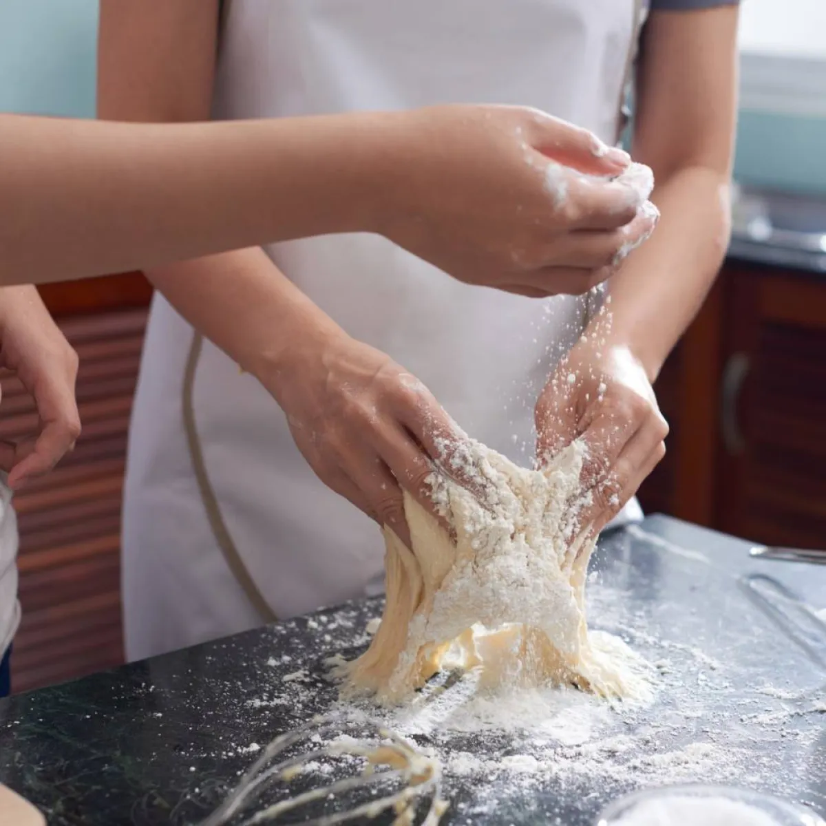 صورة لعمل طحين الدُّخن