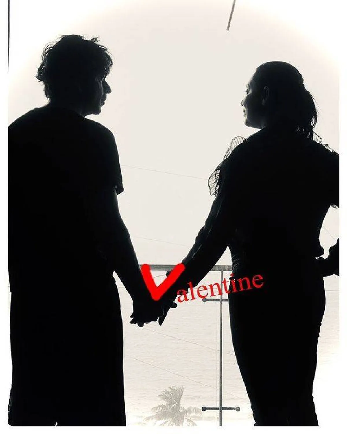 شاروخان وجوري خان في يوم الحب- الصورة من حساب شاروخان على إنستغرام