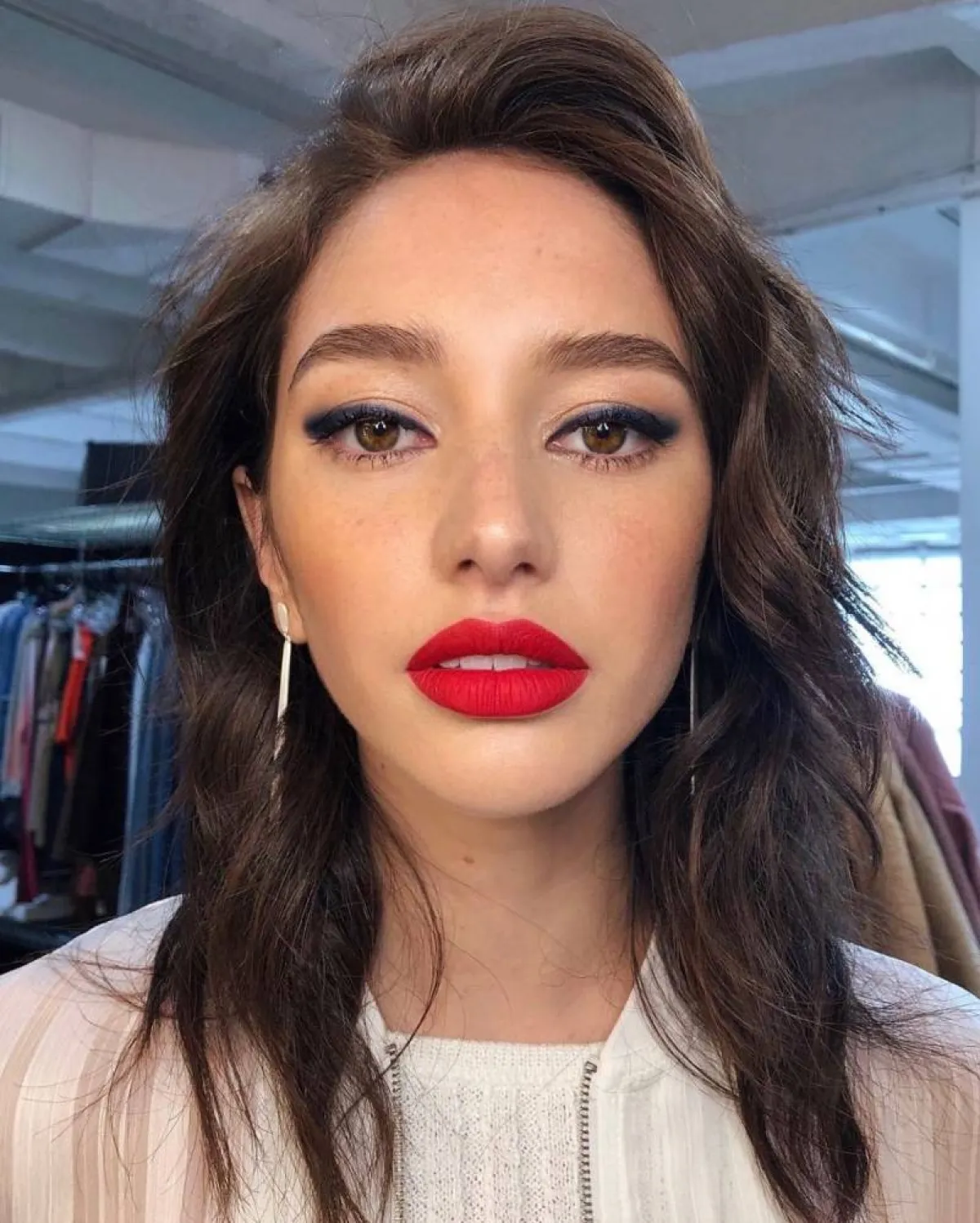 موضة أحمر شفاه أحمر مات