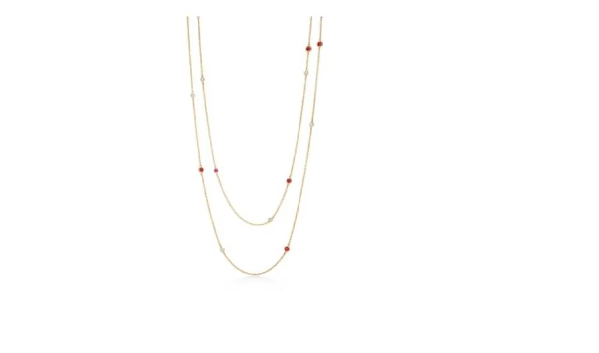 سلسلة ذهب طويلة من تيفاني آند كو