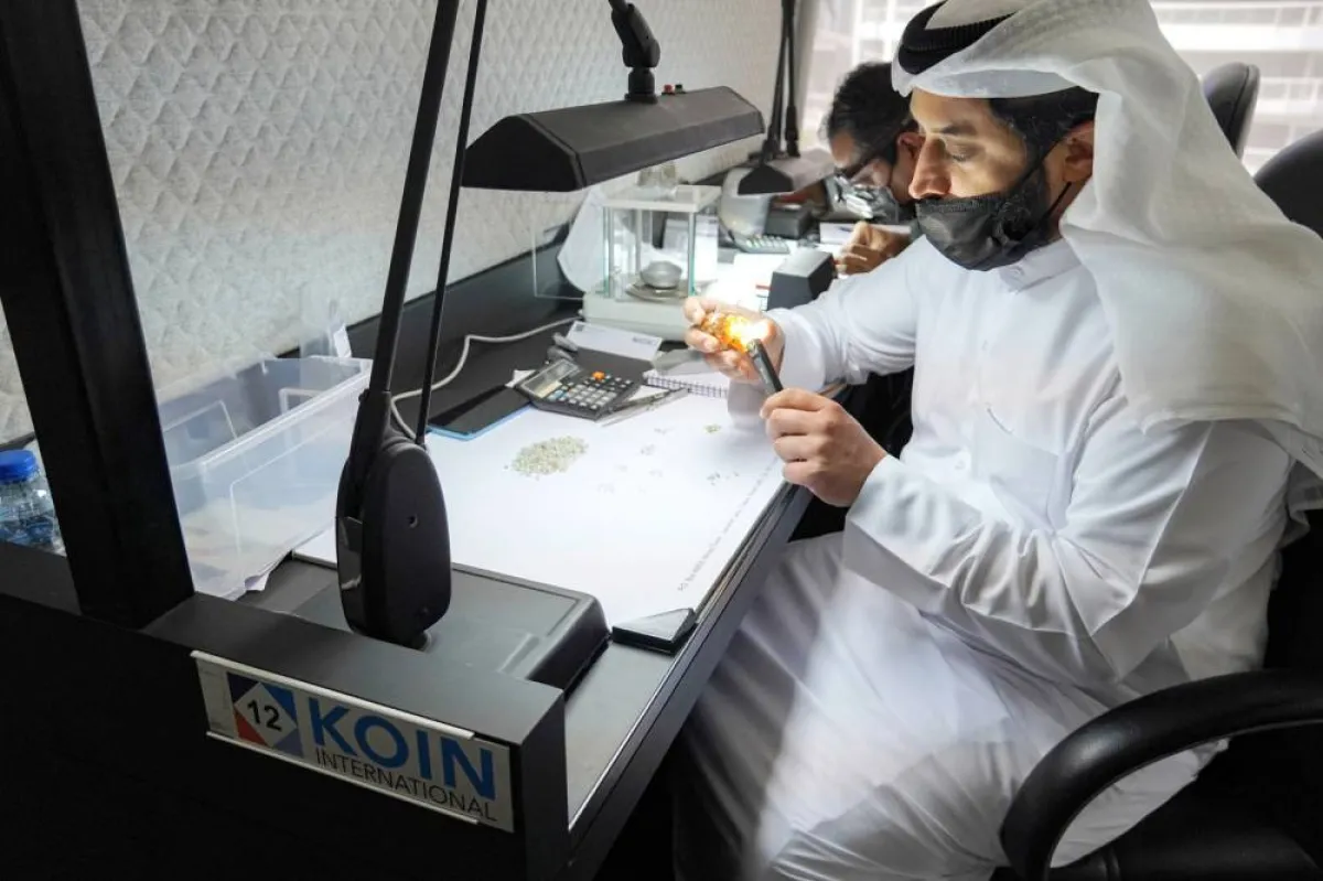 تقام المناقصة تحت إشراف شركة كوين إنترناشيونال. الصورة من "وام"