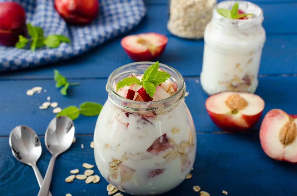 صورة للبن بالفاكهة