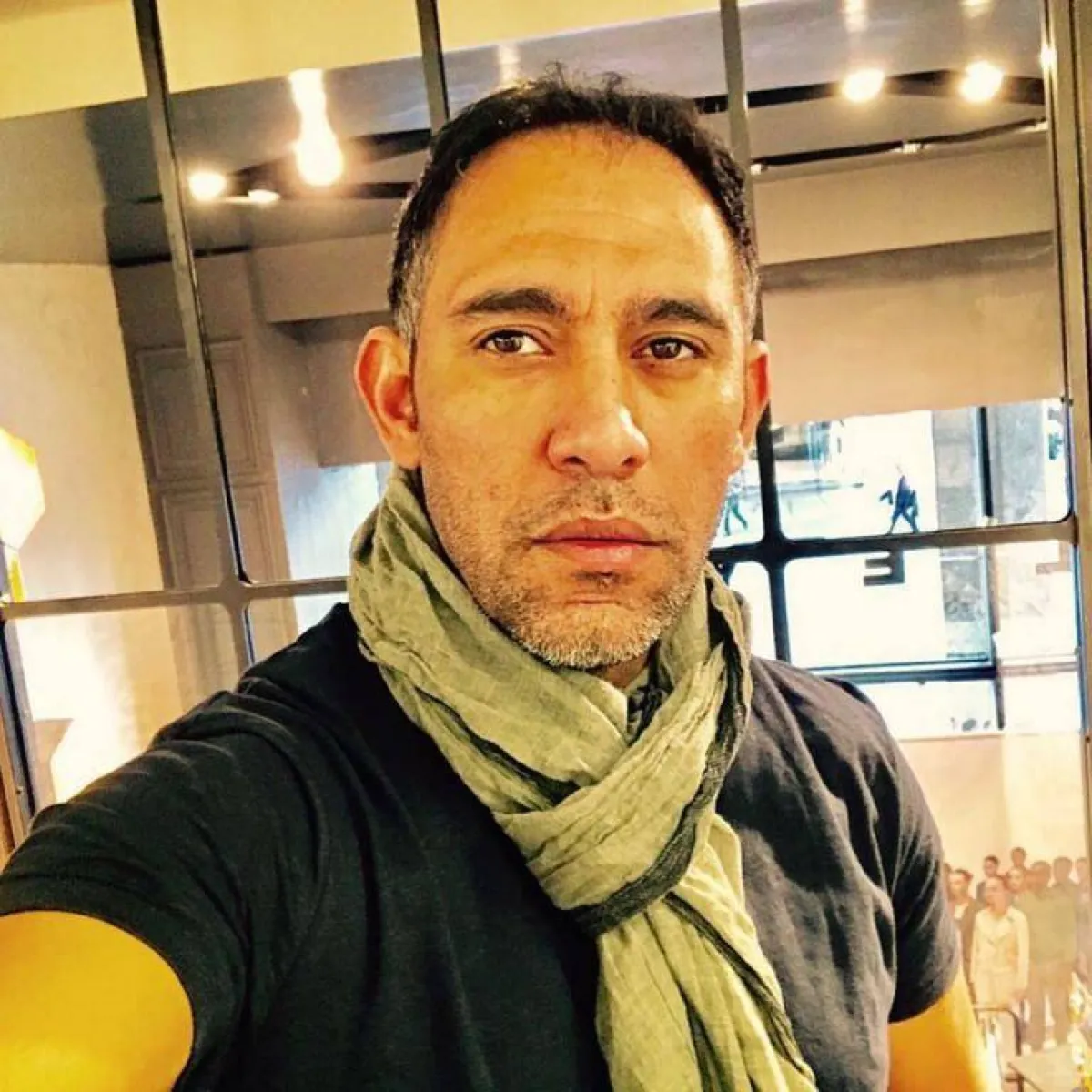 عمرو مصطفى - الصورة من صفحته الرسمية على الفيس بوك