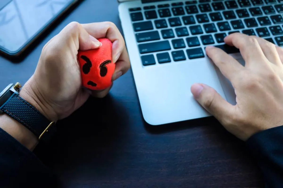 طرق مساعدة في التعامل مع الضغوط في العمل 