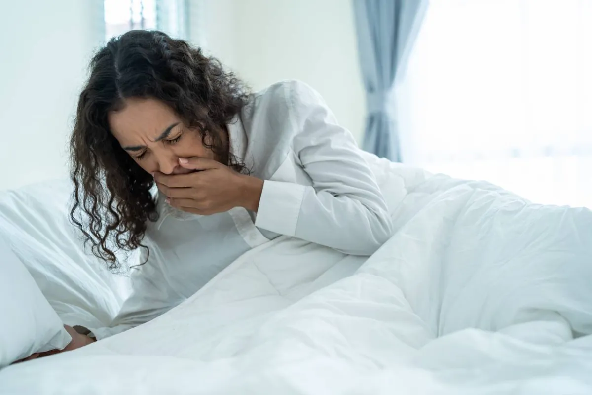 صورة لحامل مصابة بالغثيان