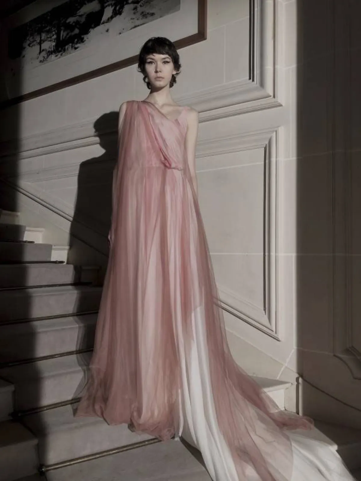 فستان خطوبة ناعم من إيليس Aelis