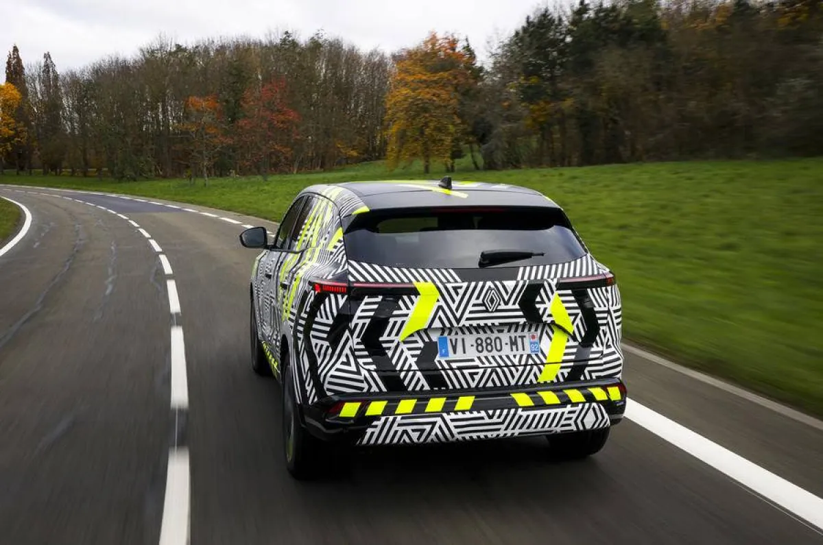 حددت رينو الفرنسية موعداً رسمياً للكشف عن طراز Austral في يوم 8 من مارس المقبل