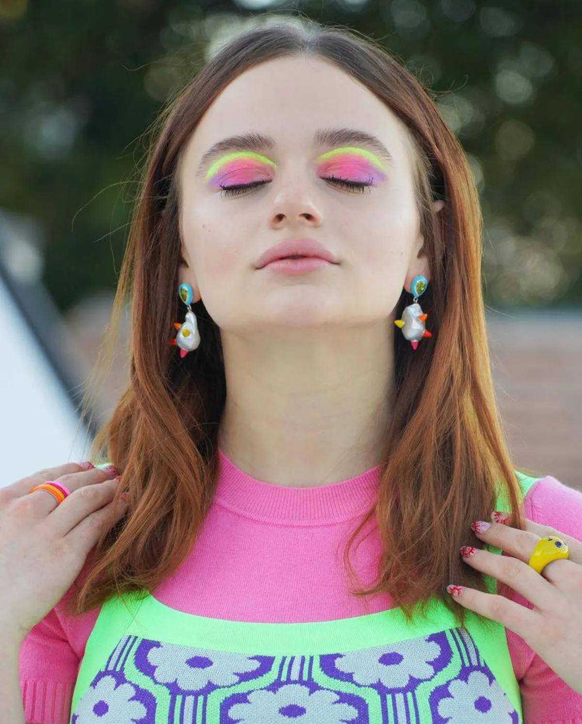 Joey King-الصورة من حساب منسقة المظهر Jared Eng على انستغرام 