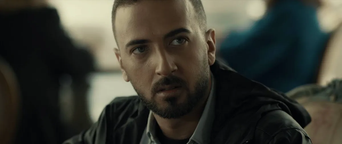 محمد مهران  في مشهد من مسلسل الوسم -  الصورة من المسؤول الإعلامي لمجموعة الـmbc