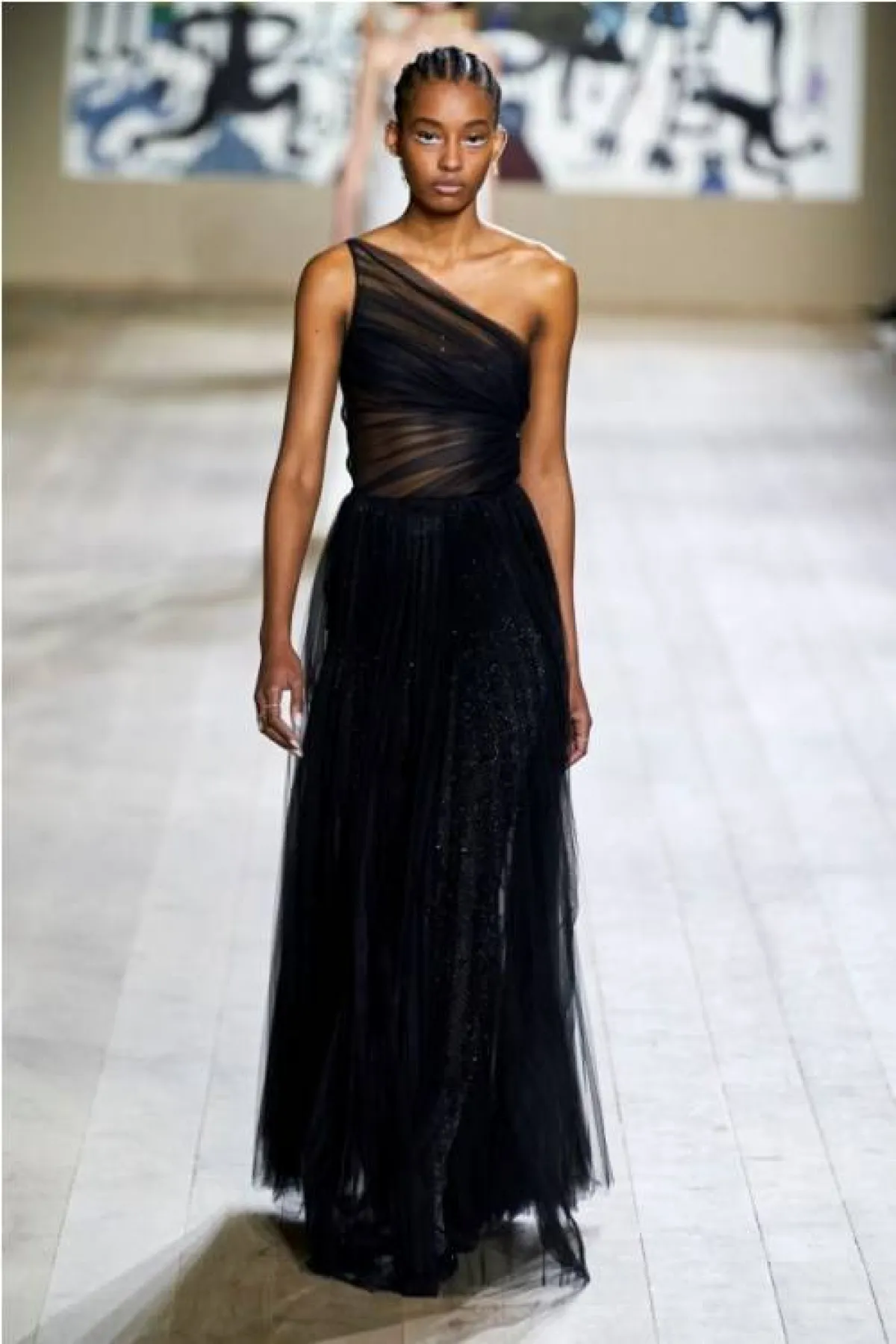 فستان سهرة بكتف واحد باللون الاسود من كريستيان ديور  Christian Dior