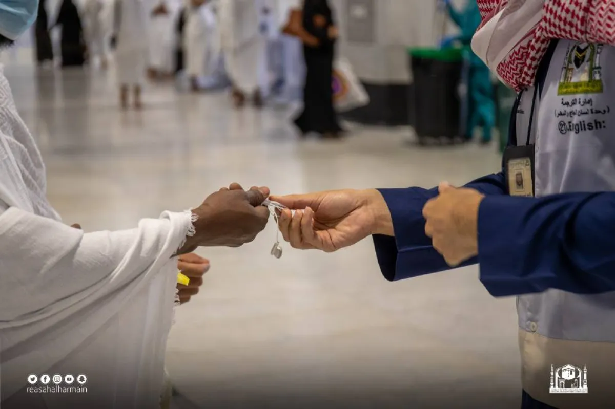 ضمن مبادرة (الإرشاد الاثرائي باللغات) توظيف التواصل باللغات لتمكين قاصدي بيت الله الحرام الاستفادة من الخدمات