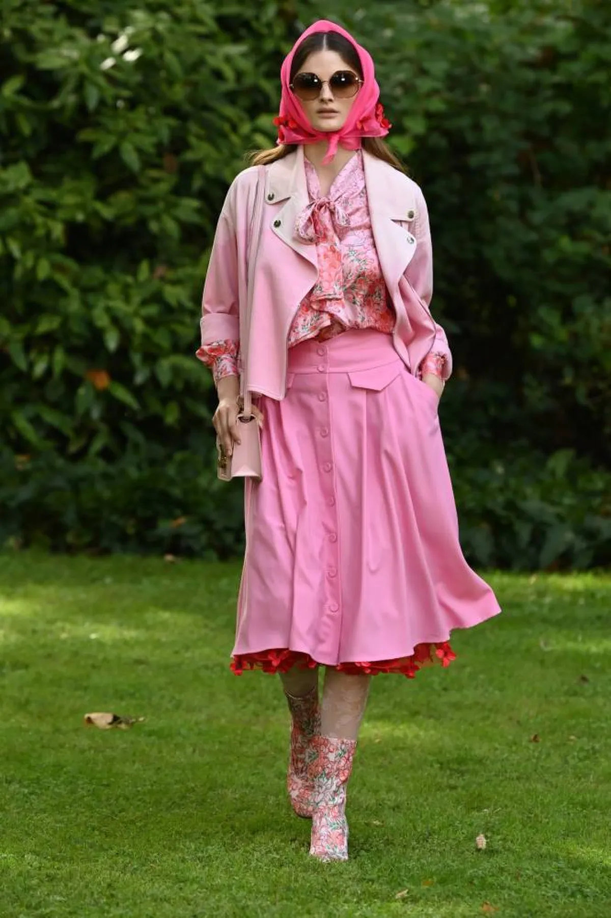 موديلات قمصان ملوّنة