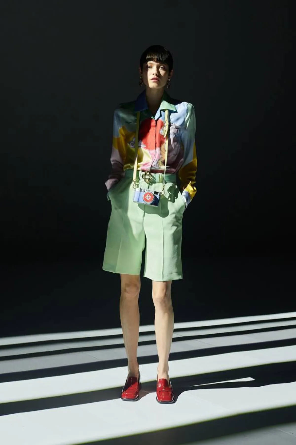 موديلات قمصان ملوّنة