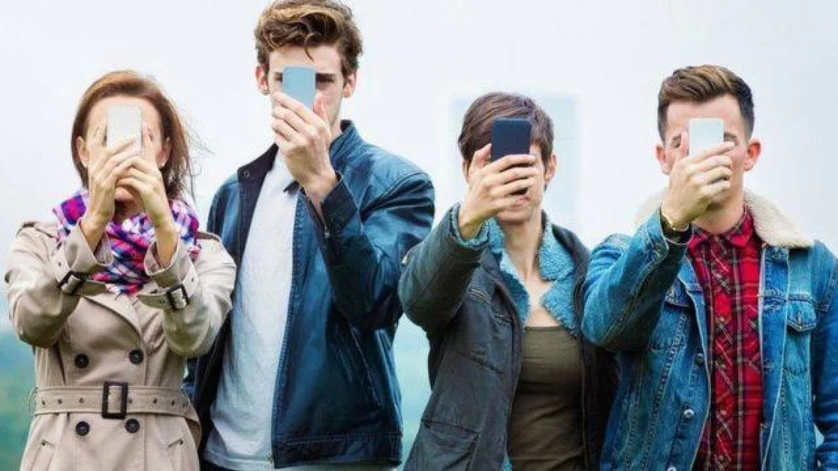 قائمة حديثة بأكثر الدول إدمانا للهواتف الذكية. الصورة من BBC