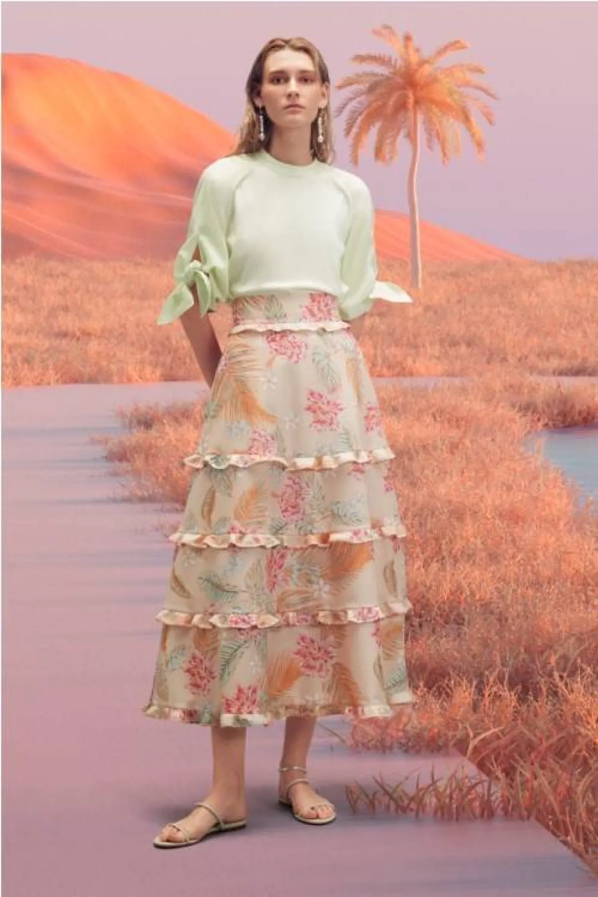 تنورة ميدي بنقوشات الورود  من أديم  Adeam