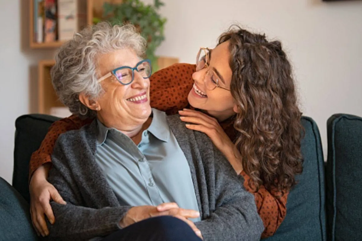 الوقت مع المسنين