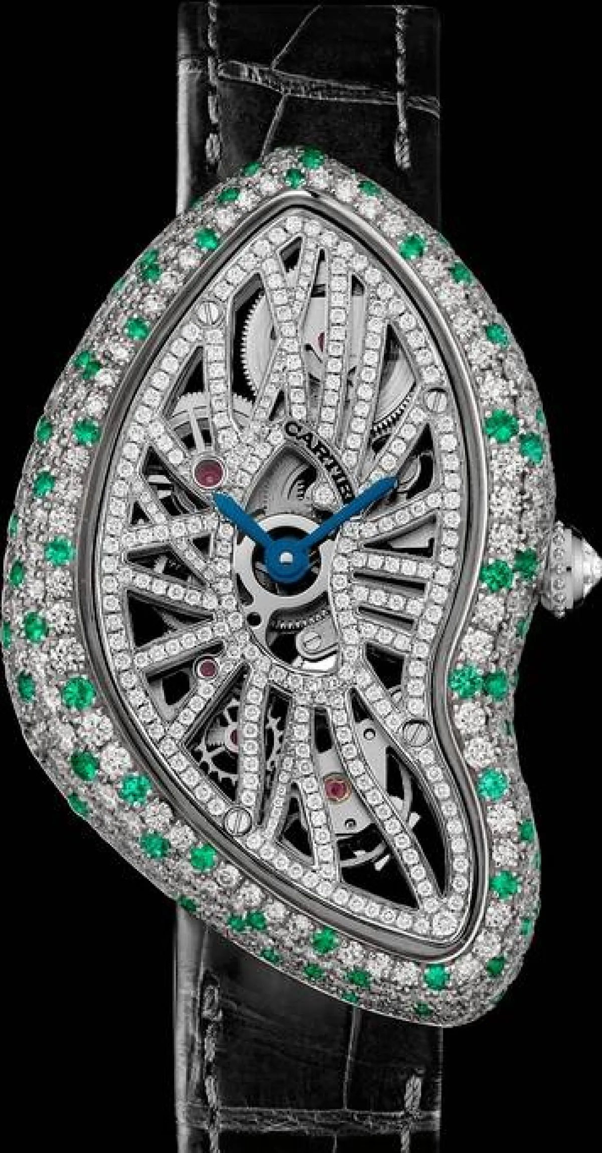 ساعة مرصعة بالزمرد من كارتييه Cartier