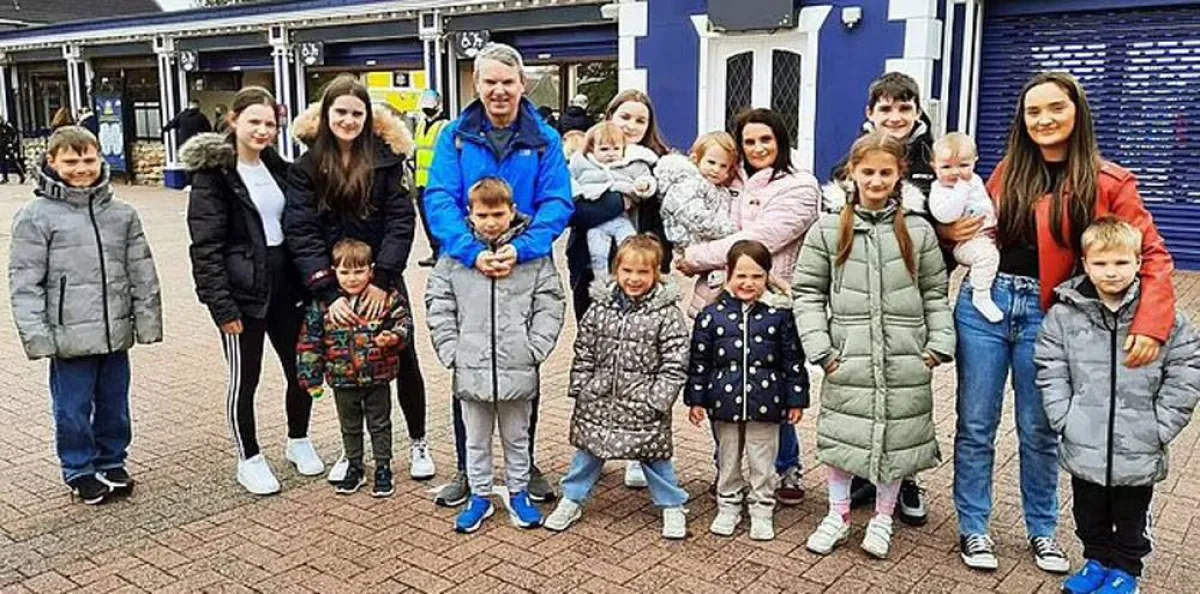 أسرة بريطانية تكسر الاعتقاد الشهير بعدد أولادها