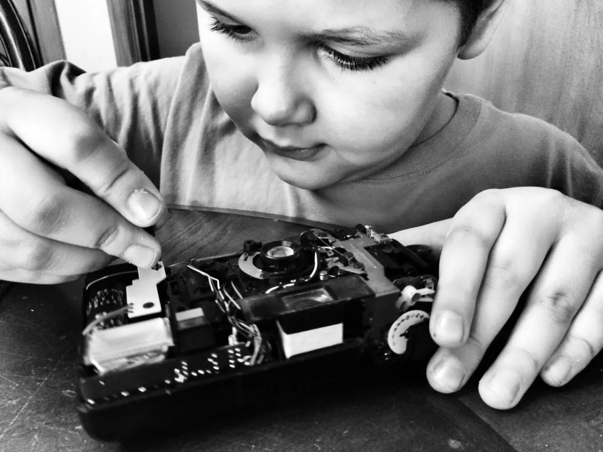 صورة لطفل مبتكر