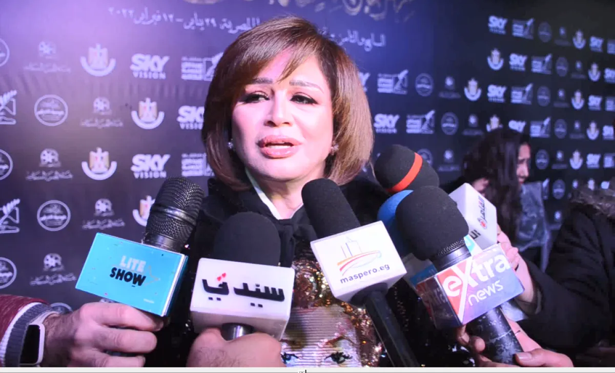 إلهام شاهين خلال لقائها بكاميرا سيدتي - الصورة خاصة بسيدتي