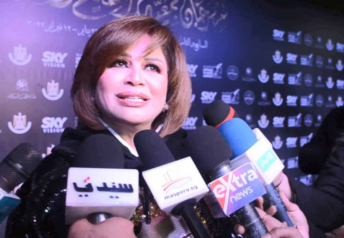 إلهام شاهين خلال لقائها بكاميرا سيدتي - الصورة خاصة بسيدتي