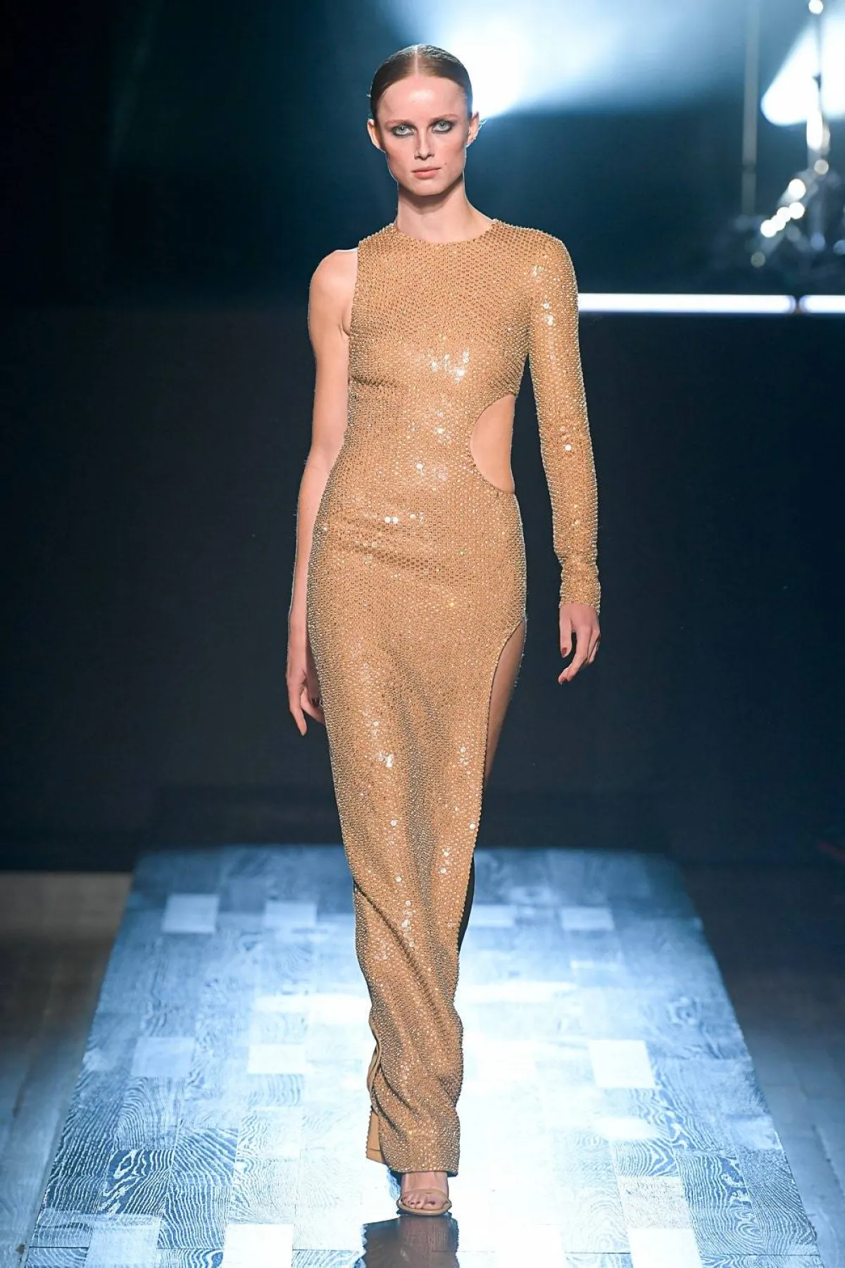 فستان ميتاليكي من مايكل كورس