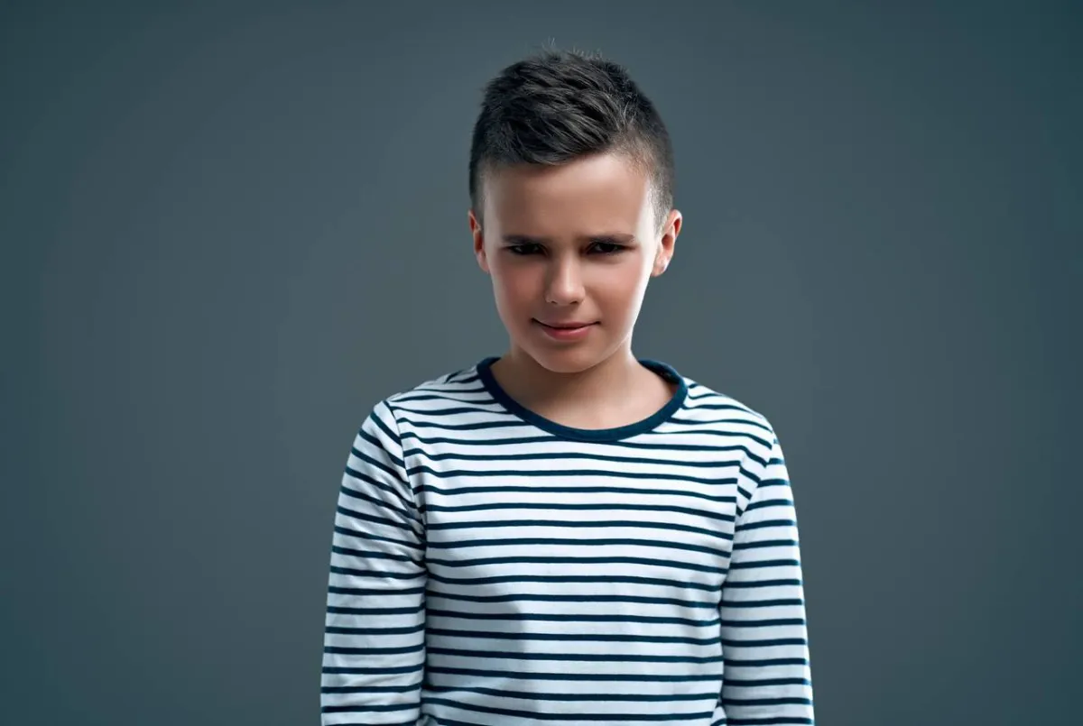 صورة لطفل عنيد