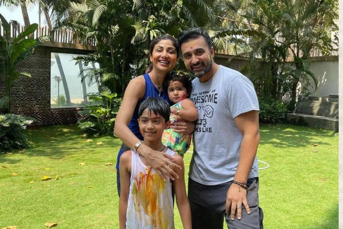 شيلبا شيتي وزوجها راج كوندرا وابناهما- الصورة من حساب شيلبا شيتي على إنستغرام