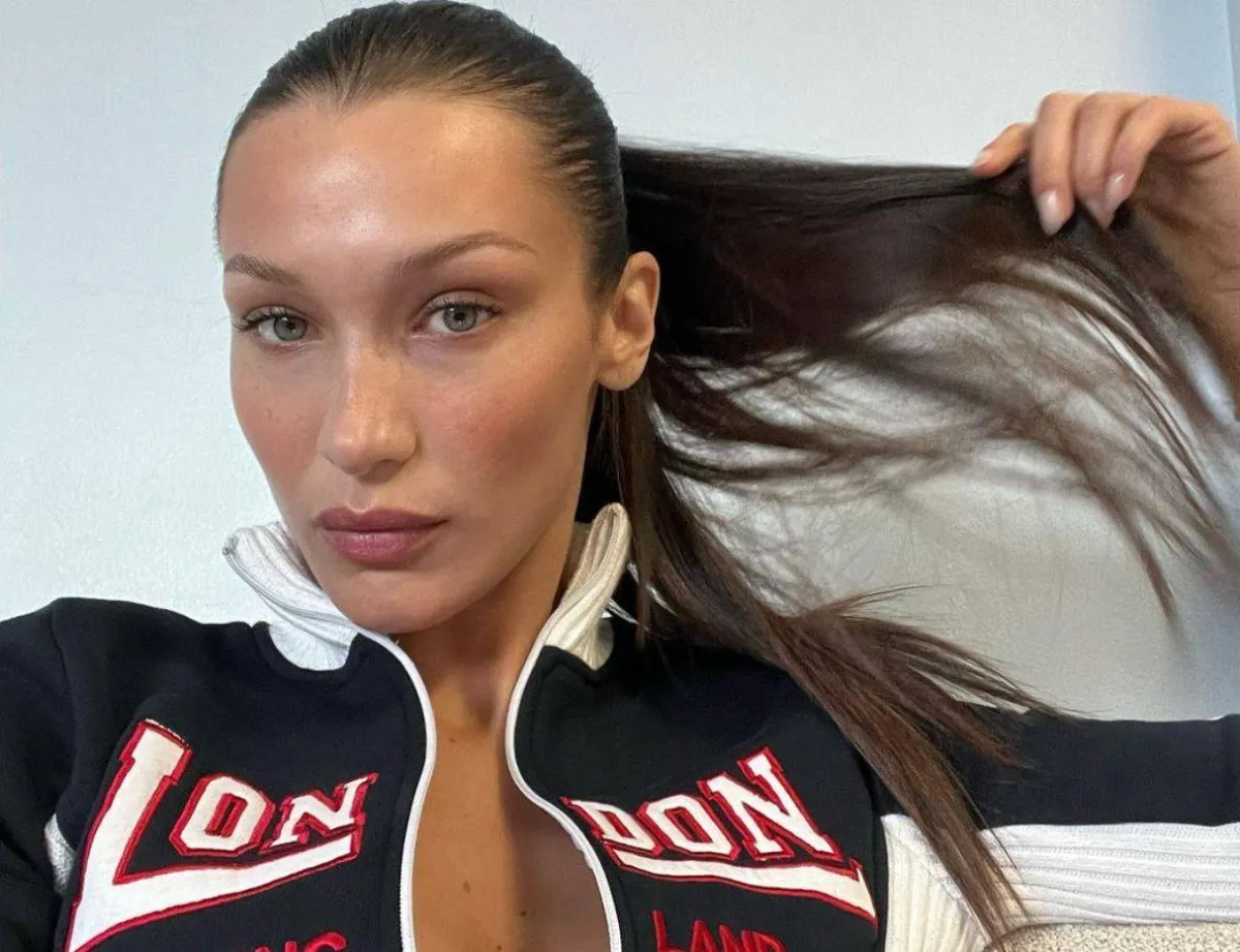 بيلا حديد - الصورة من حسابها في إنستغرام