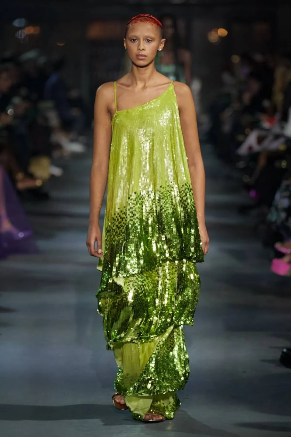 فساتين باللون الأخضر