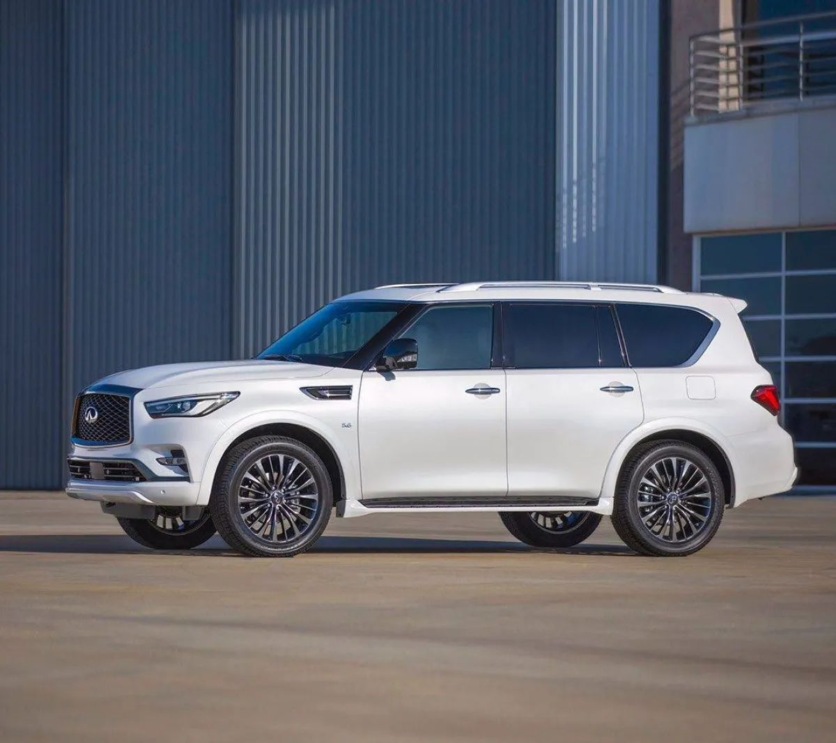 إنفينيتي QX80 بنسختها لعام 2022 