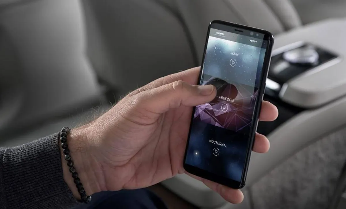 فولفو تطلق تطبيقاً يمكنه التعرّف إلى مواصفات السيارة من خلال التقاط صورة