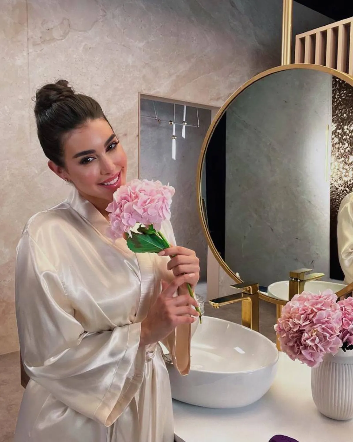 النجمة ياسمين صبري - الصورة من حسابها على انستغرام