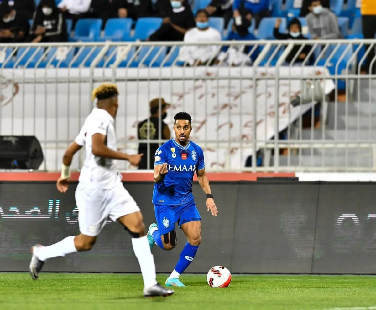 صورة من مباراة الهلال والشباب