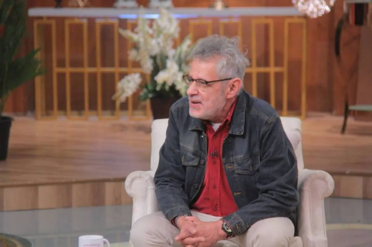 الفنان زكي فطين عبد الوهاب - الصورة من برنامج معكم منى الشاذلي على يويتوب البرنامج