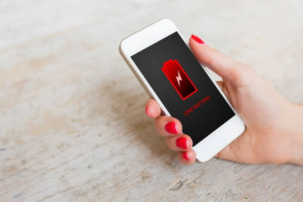 شركة " آبل" توصي مستخدمي هواتفها بتحديث البرامج