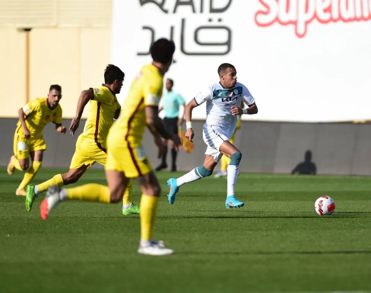 صورة مباراة الفتح والحزم