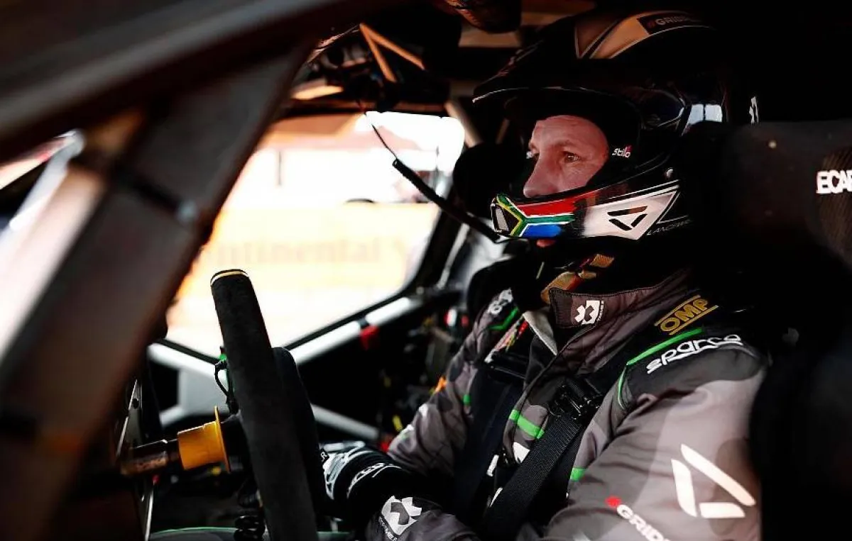 يشارك كل فريق في تجربتين زمنيتين. الصورة من "واس"